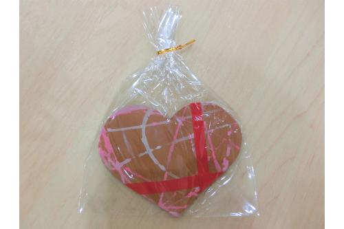 ビー玉を目で追いながら、<br>何度も何度もビー玉を転がして<br>可愛いチョコを作ることができた<span style='color:#23ff91;'>ひよこチーム</span>でした<span style='color:#962dff;'>♬</span><br><br><span style='color:#3838ff;'>次回のブログもお楽しみに！</span>