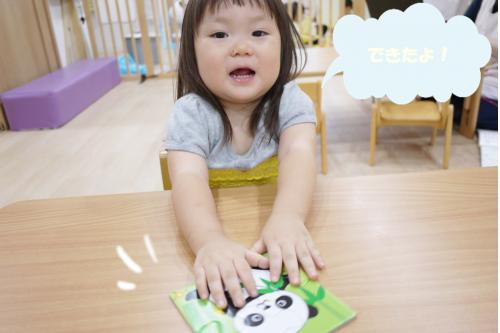 <span style='color:#ffa042;'>パズル</span>が完成するととても<br>嬉しそうな笑顔で<span style='color:#ff6b6b;'>「できたよ!」</span>と<br>教えてくれます<span style='color:#6bffff;'>♬</span>