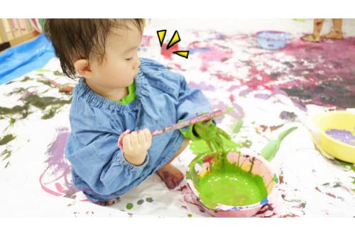 絵の具だらけになりながら<br>思いっきり遊びました<span style='color:#ff3d3d;'>!</span><br><br><br>もうすぐ、子ども達が楽しみにしている<br>ハロウィンパーティー<span style='color:#ff8c19;'>★</span><br>仮装をして楽しみたいと思います<span style='color:#ff38ff;'>♥</span><br><br>次回のブログもお楽しみに<span style='color:#19ffff;'>♬</span>