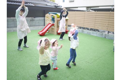 お父さんやお母さんの顔をみて、<br>少し緊張する姿もみられましたが、<br><span style='color:#9e3dff;'><span style='color:#3d9eff;'>みんな最後まで頑張ることができました<span style='color:#ff2d2d;'>★</span></span></span><br><br><span style='color:#9b38ff;'>ご参加頂いた保護者の皆さま<br>ありがとうございました。</span><br><br>次回のブログもお楽しみに<span style='color:#ff9b38;'>♪</span>