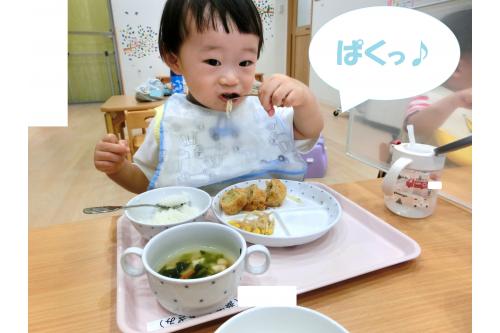 <span style='color:#ff00ff;'>もぐもぐ</span><br><br><span style='color:#00ffff;'>かみかみ</span><br><br><span style='color:#ff7f00;'>しっかり</span>と歯でよく<span style='color:#00ff7f;'>噛んで</span><br>食べていますよ(^^<span style='color:#7f00ff;'>♪</span>