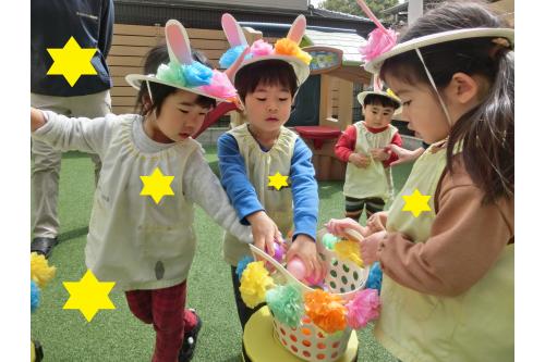 <span style='color:#00ff00;'>かごい~っぱい</span>たまごを集めることができて<br><span style='color:#ff007f;'>「もう一回しよ!」</span><span style='color:#00ff00;'>「次はもっといっぱい集めるわな~!」</span>と<br>たくさんお話していました!<br><br>小さいお友だちも一緒だから気を付けてねと声をかけると<br><span style='color:#7f7fff;'>「歩いて探すね」</span>と頼もしい答えも帰ってきました<span style='color:#ffff00;'>★</span>