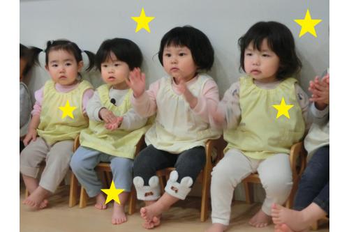 <span style='color:#7f00ff;'>Day song</span>は大きな声で歌い<br><span style='color:#ff007f;'>発音</span>もバッチリ!<br>